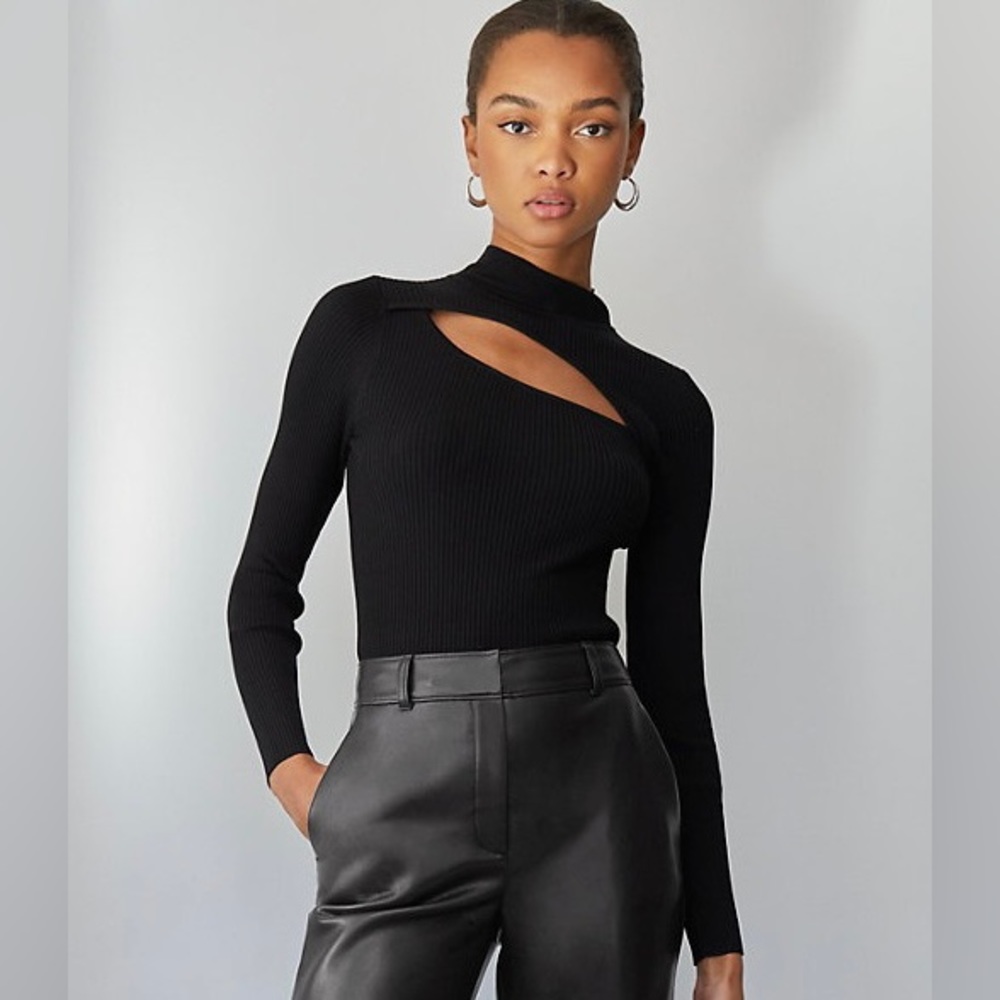 Aritzia Black Imprint Sweater